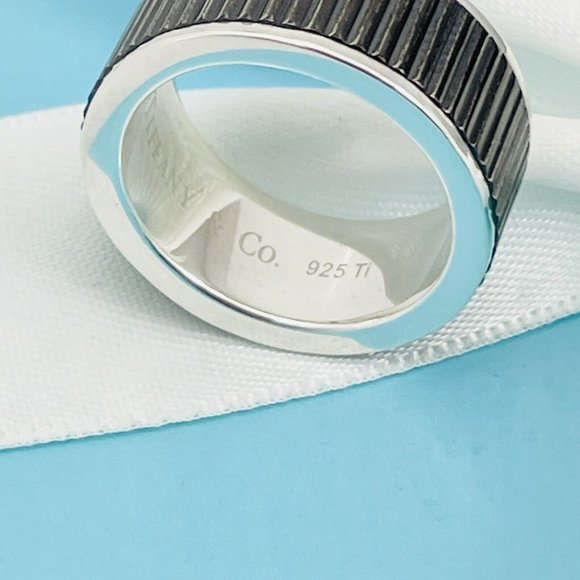 Size 6 Tiffany & Co Midnight Black Coin Edge Titanium and Silver Ring - Picture 3 of 7